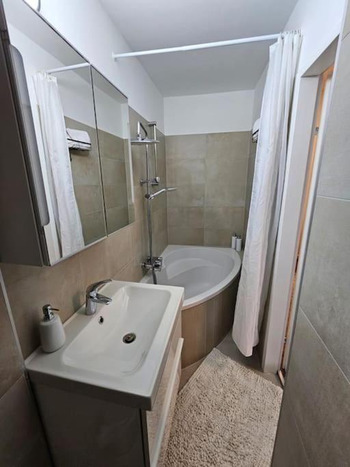 Affordable Suite In Vienna'S Hotpoint Dış mekan fotoğraf